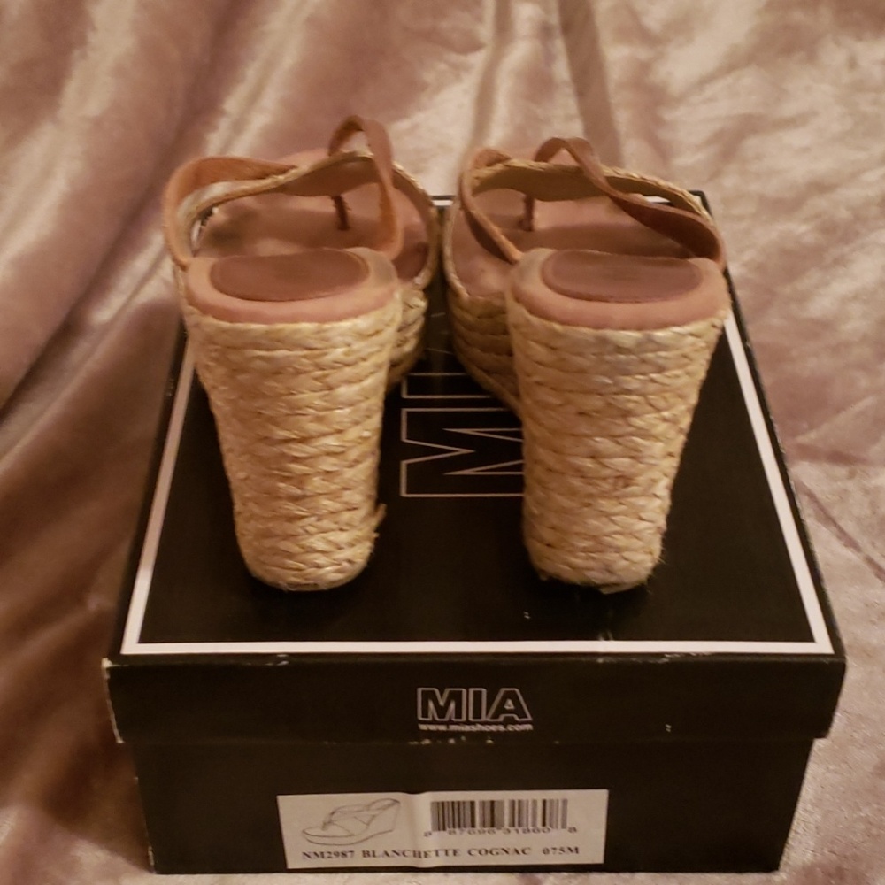 Cute chunky platform sandals - Picture 2 of 6